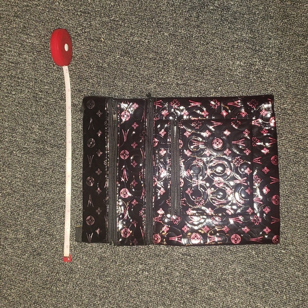 Multiple Small Bags - Picture 8 of 13